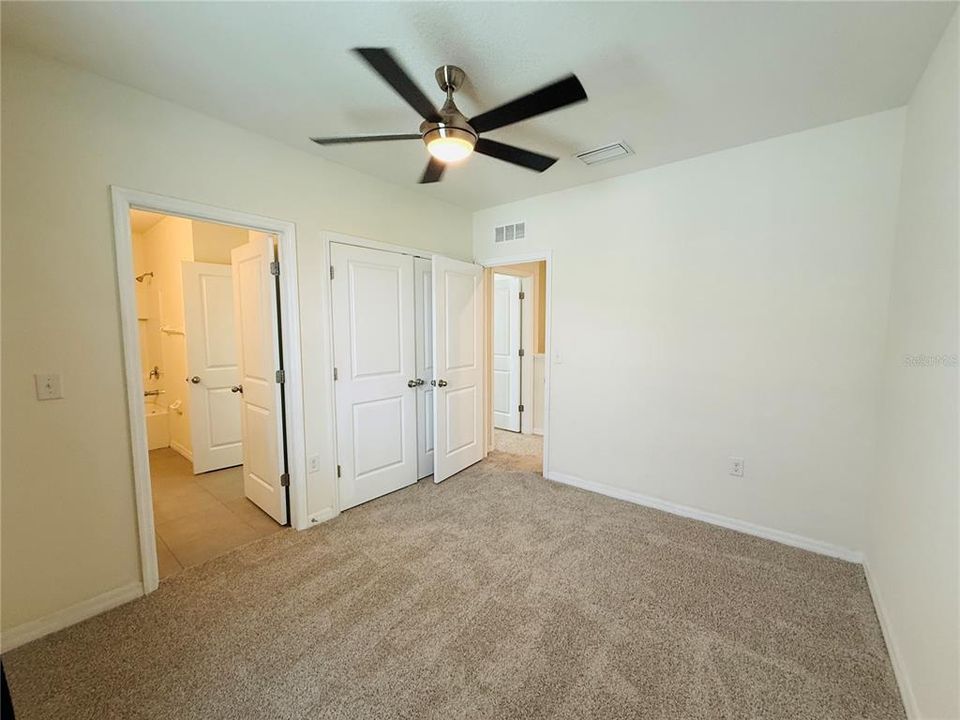 В аренду: $2,450 (3 спален, 2 ванн, 1758 Квадратных фут)