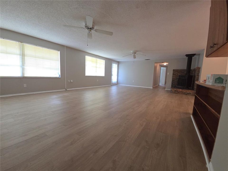 В аренду: $2,500 (3 спален, 2 ванн, 1438 Квадратных фут)
