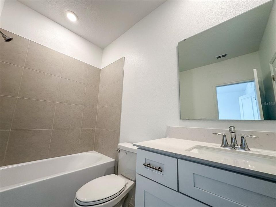 En Renta: $2,450 (3 camas, 2 baños, 1795 Pies cuadrados)