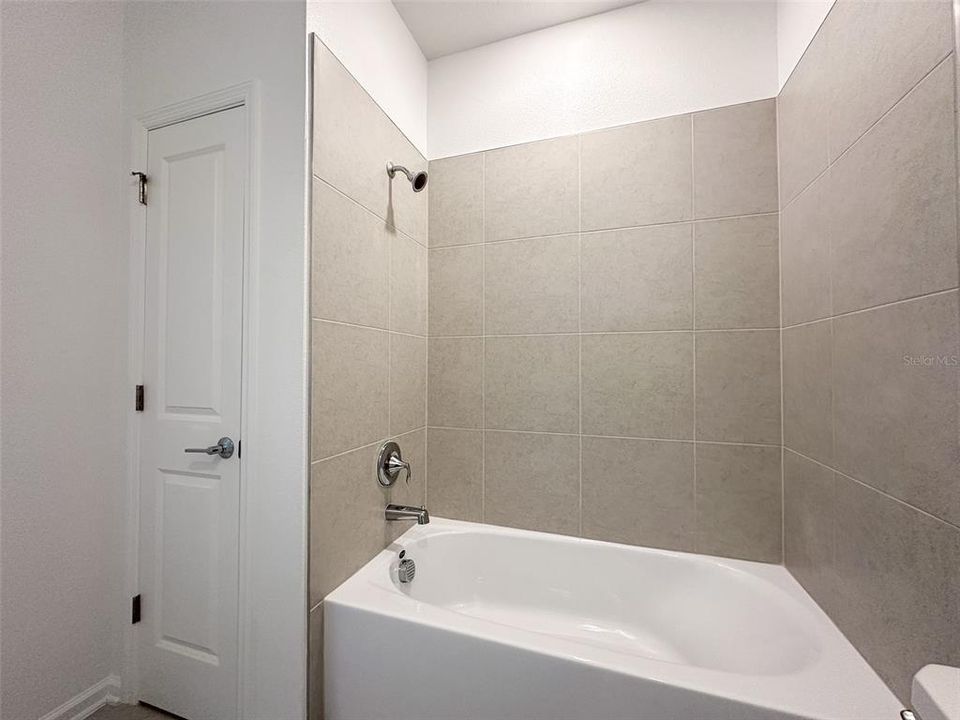 En Renta: $2,450 (3 camas, 2 baños, 1795 Pies cuadrados)