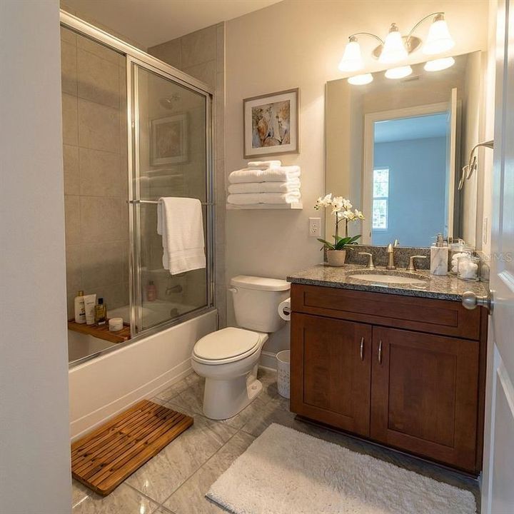 В аренду: $6,800 (5 спален, 5 ванн, 4972 Квадратных фут)