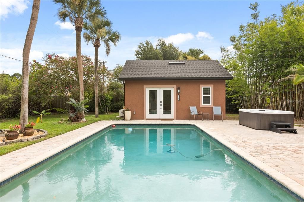 Activo con contrato: $579,000 (4 camas, 3 baños, 1712 Pies cuadrados)
