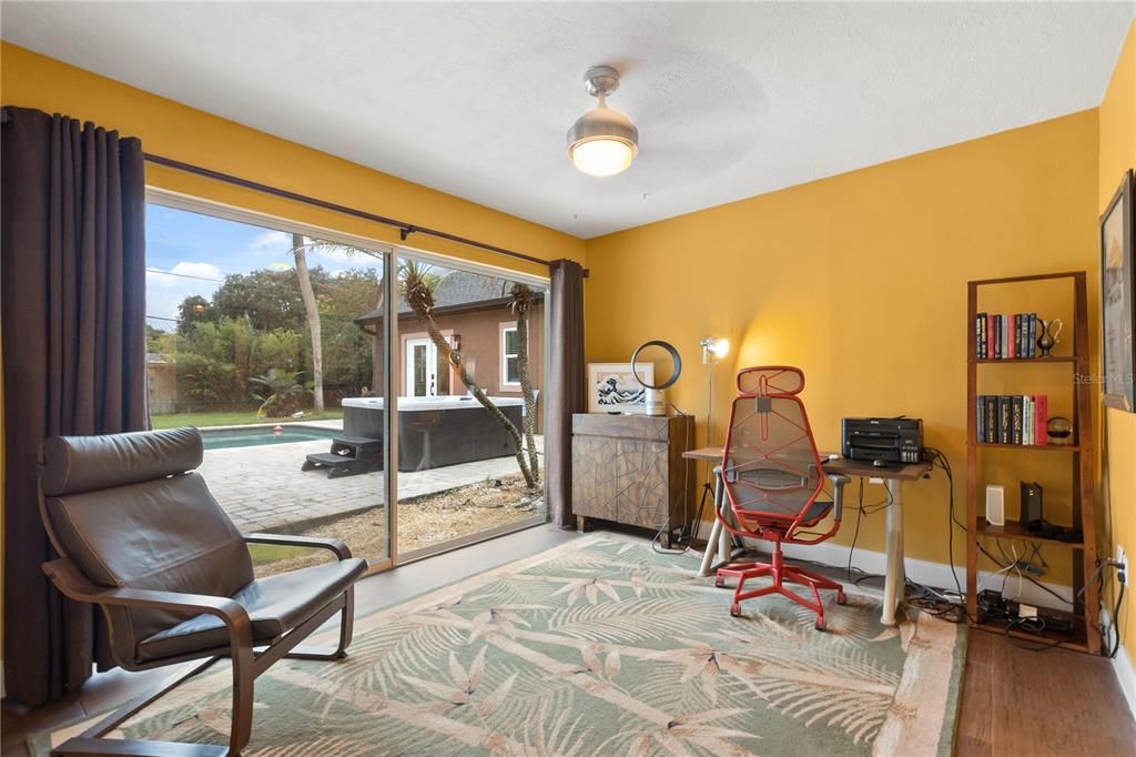 Activo con contrato: $579,000 (4 camas, 3 baños, 1712 Pies cuadrados)