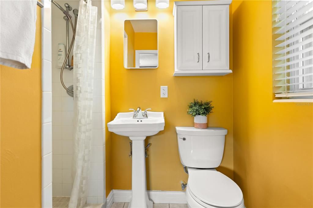 Activo con contrato: $579,000 (4 camas, 3 baños, 1712 Pies cuadrados)
