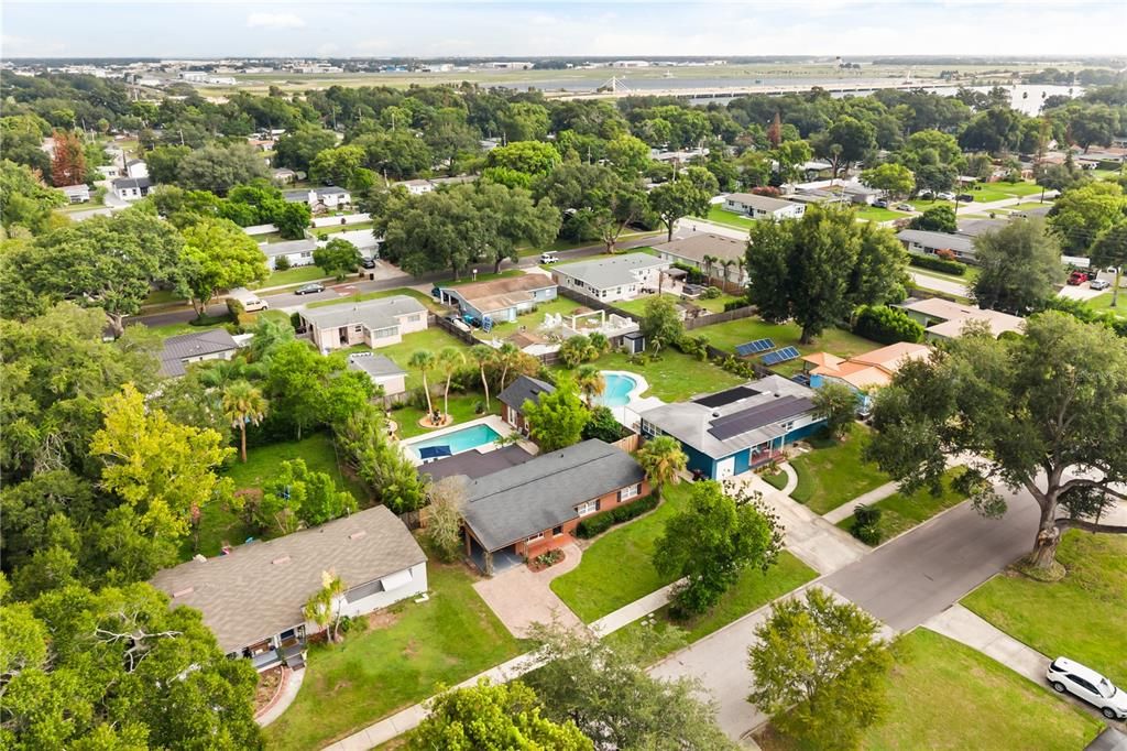 Activo con contrato: $579,000 (4 camas, 3 baños, 1712 Pies cuadrados)