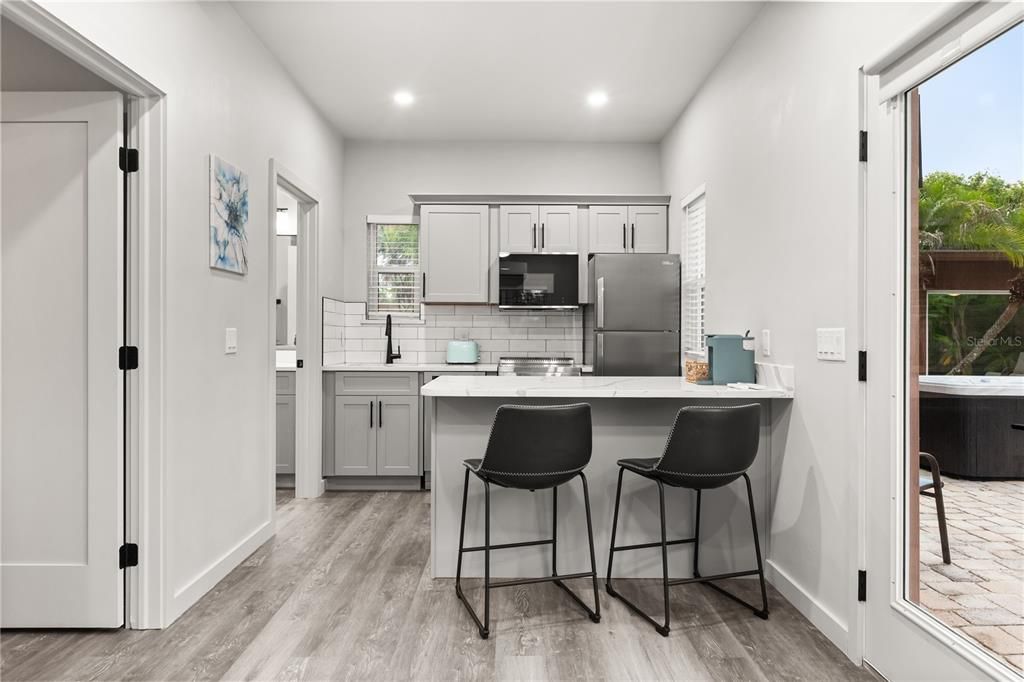 Activo con contrato: $579,000 (4 camas, 3 baños, 1712 Pies cuadrados)