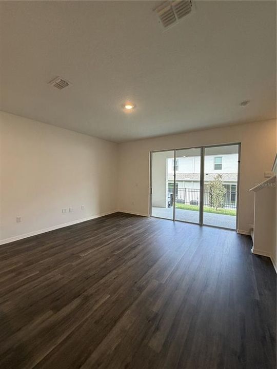 В аренду: $2,200 (3 спален, 2 ванн, 1673 Квадратных фут)