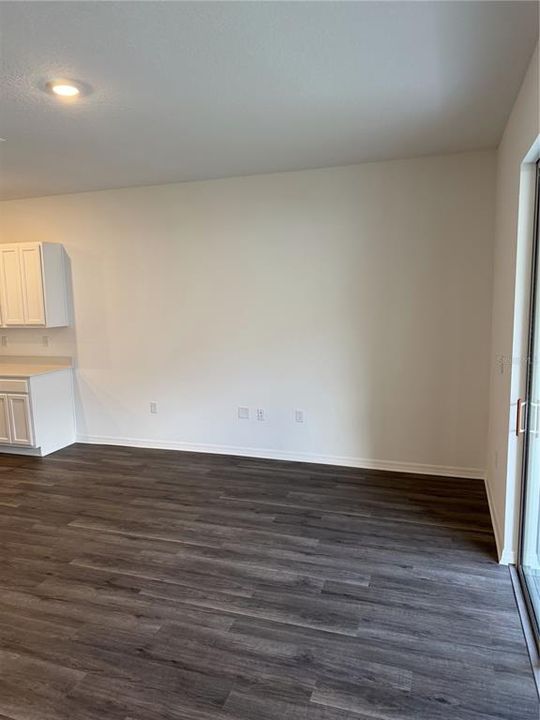 В аренду: $2,200 (3 спален, 2 ванн, 1673 Квадратных фут)