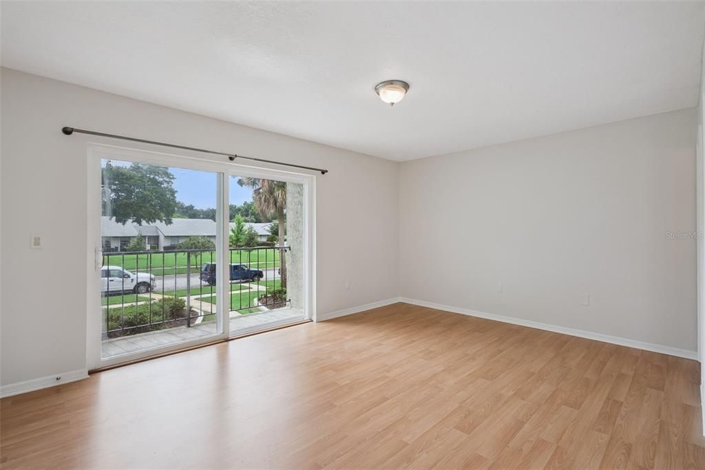 For Sale: $249,000 (2 beds, 3 baths, 1328 Square Feet)