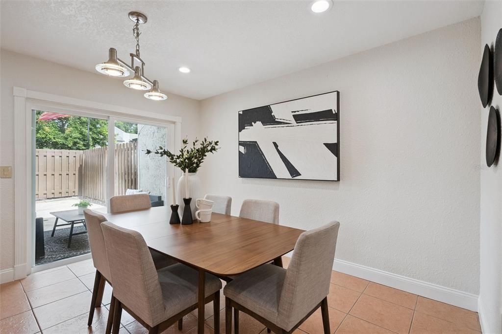 For Sale: $249,000 (2 beds, 3 baths, 1328 Square Feet)
