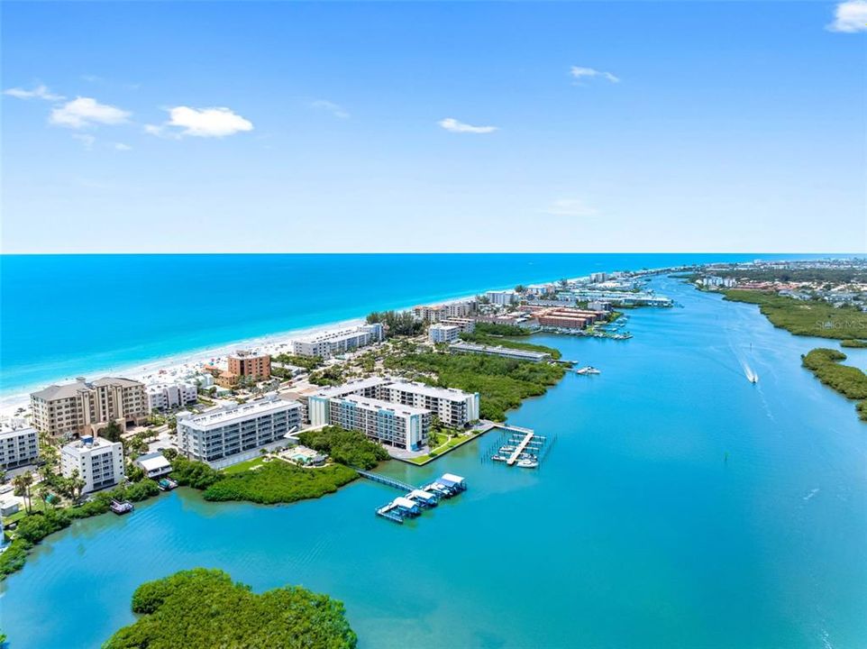 En Venta: $933,888 (3 camas, 2 baños, 1560 Pies cuadrados)