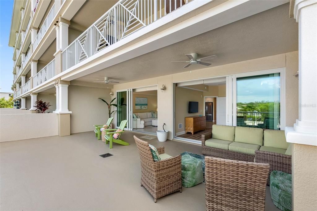 En Venta: $933,888 (3 camas, 2 baños, 1560 Pies cuadrados)