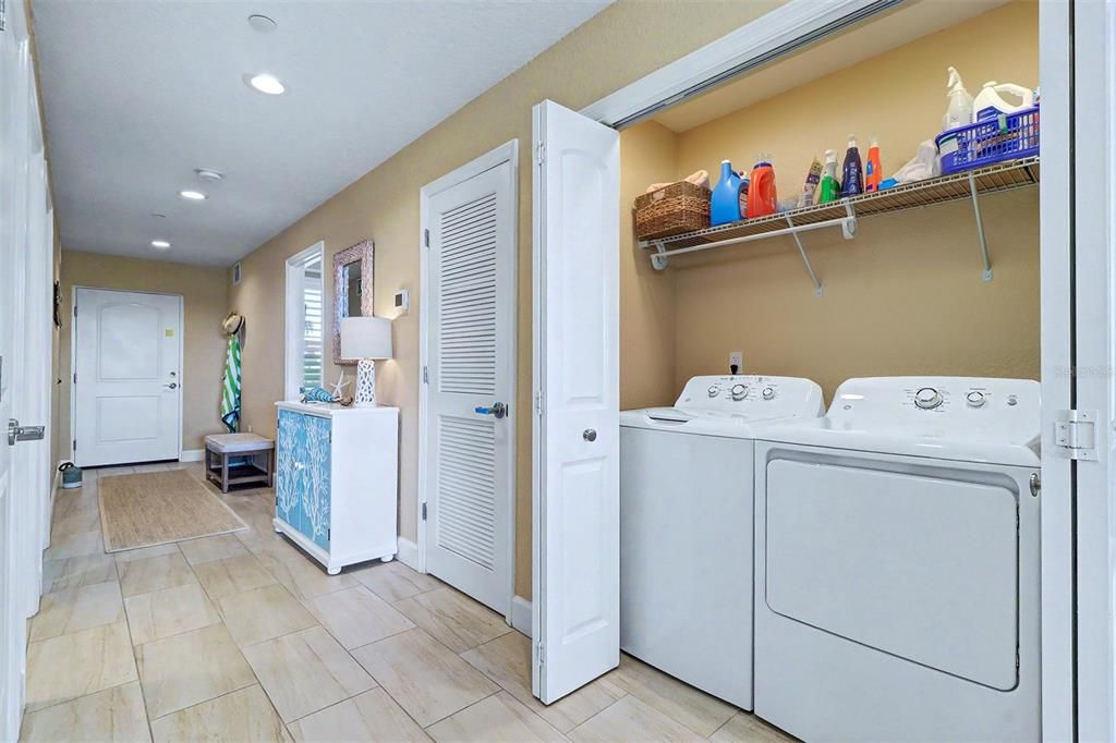 En Venta: $933,888 (3 camas, 2 baños, 1560 Pies cuadrados)
