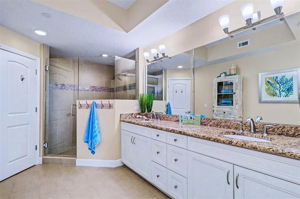 En Venta: $933,888 (3 camas, 2 baños, 1560 Pies cuadrados)