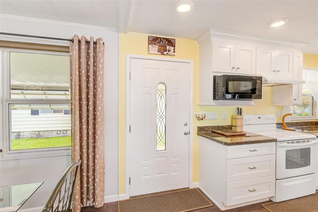 For Sale: $212,000 (2 beds, 2 baths, 1152 Square Feet)