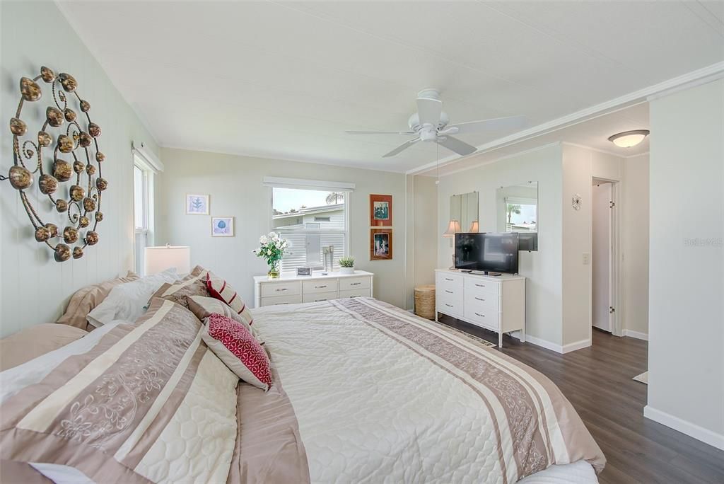 For Sale: $212,000 (2 beds, 2 baths, 1152 Square Feet)