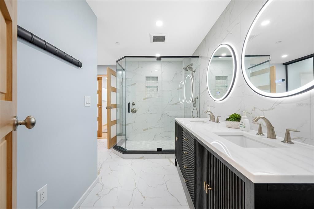 Active With Contract: $4,650 (3 beds, 2 baths, 1945 Square Feet)