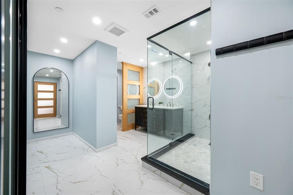 Active With Contract: $4,650 (3 beds, 2 baths, 1945 Square Feet)