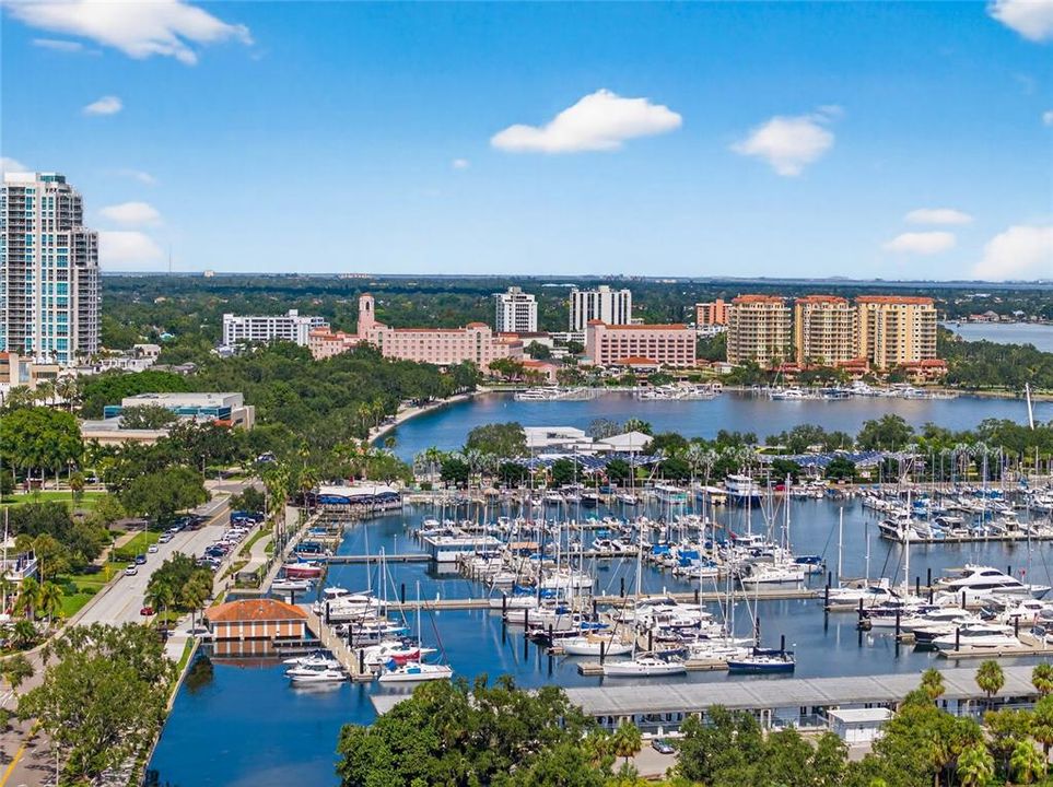 Active With Contract: $4,650 (3 beds, 2 baths, 1945 Square Feet)