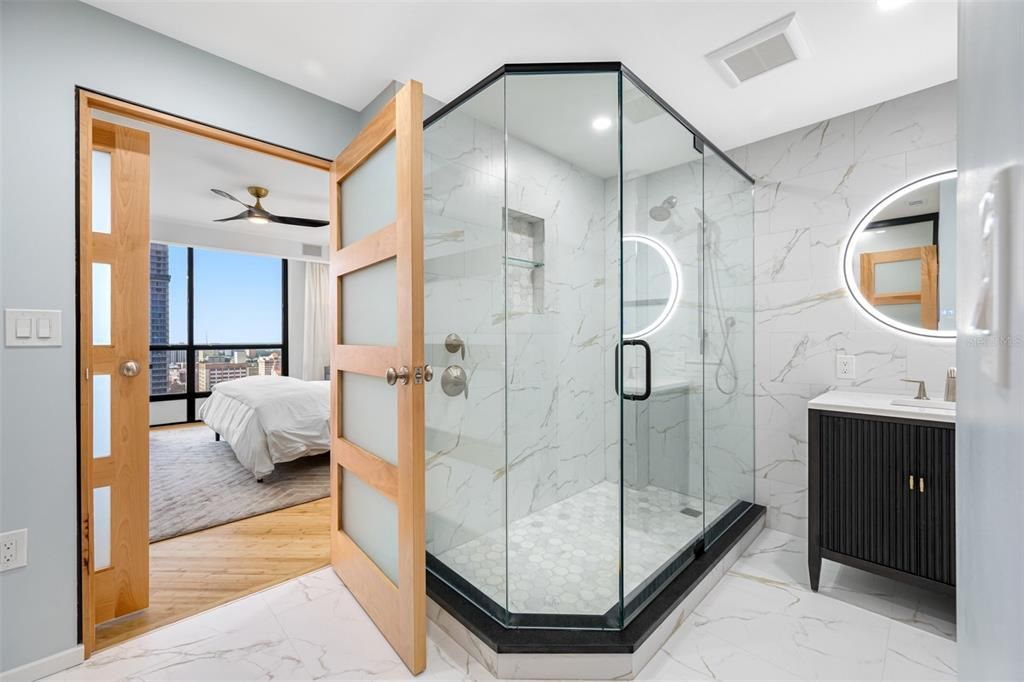 Active With Contract: $4,650 (3 beds, 2 baths, 1945 Square Feet)