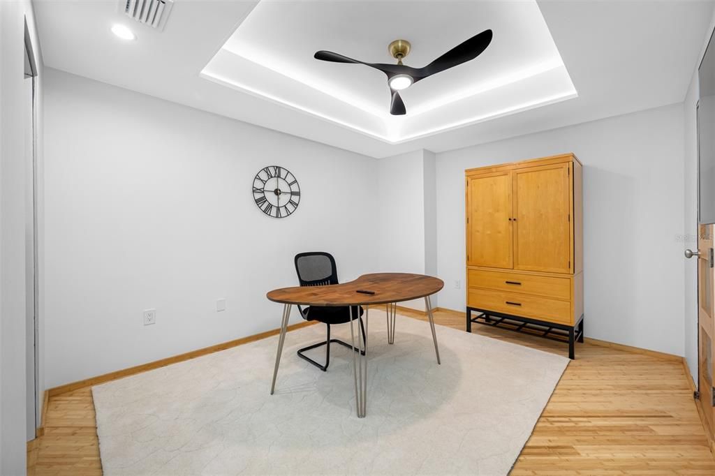 Active With Contract: $4,650 (3 beds, 2 baths, 1945 Square Feet)