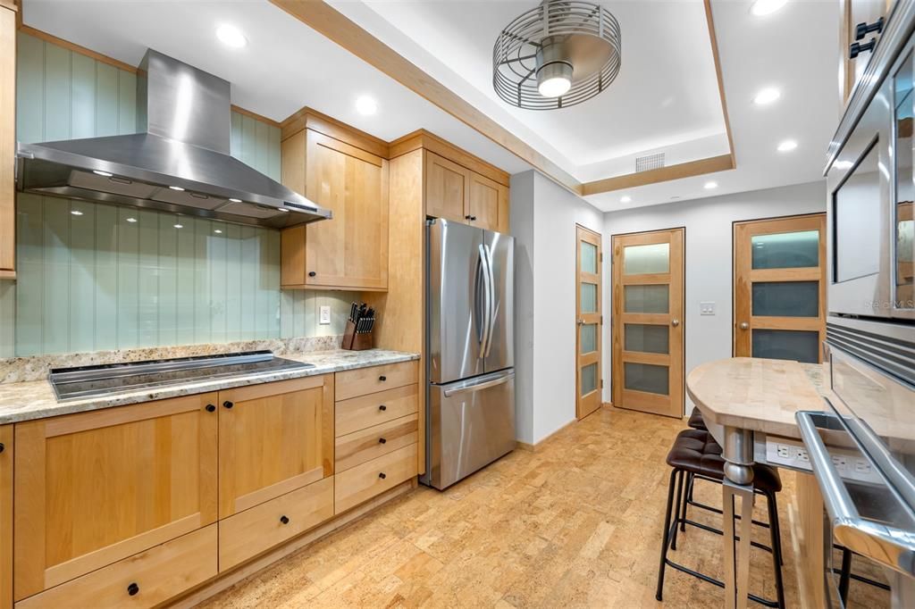 Active With Contract: $4,650 (3 beds, 2 baths, 1945 Square Feet)