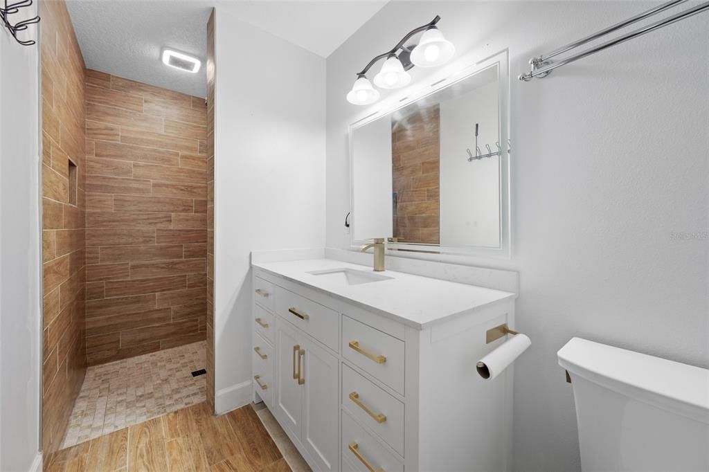 На продажу: $349,900 (3 спален, 2 ванн, 1248 Квадратных фут)