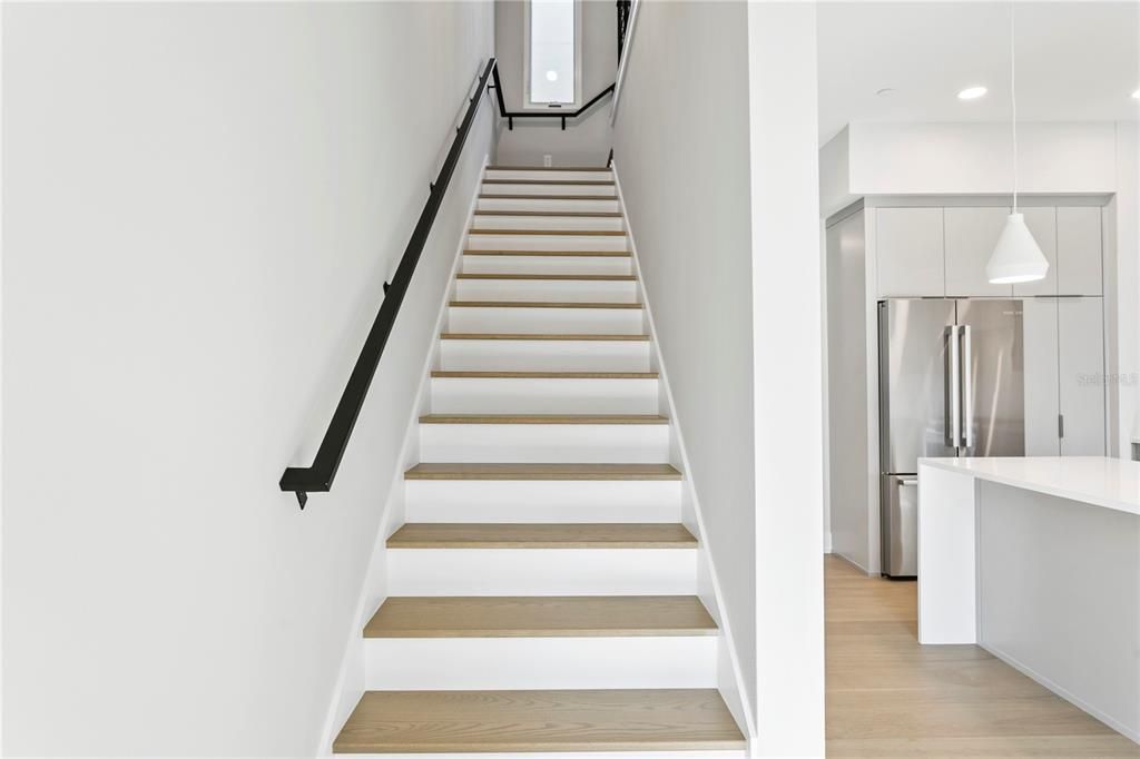 Active With Contract: $4,000 (2 beds, 2 baths, 1679 Square Feet)