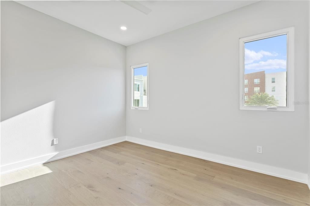 Active With Contract: $4,000 (2 beds, 2 baths, 1679 Square Feet)