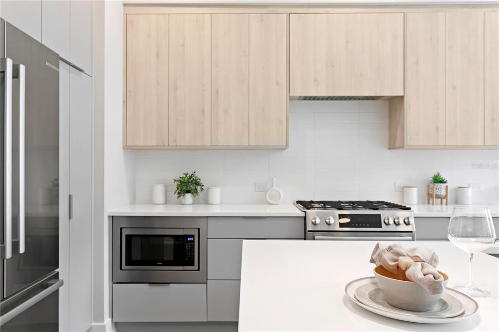 Active With Contract: $4,000 (2 beds, 2 baths, 1679 Square Feet)