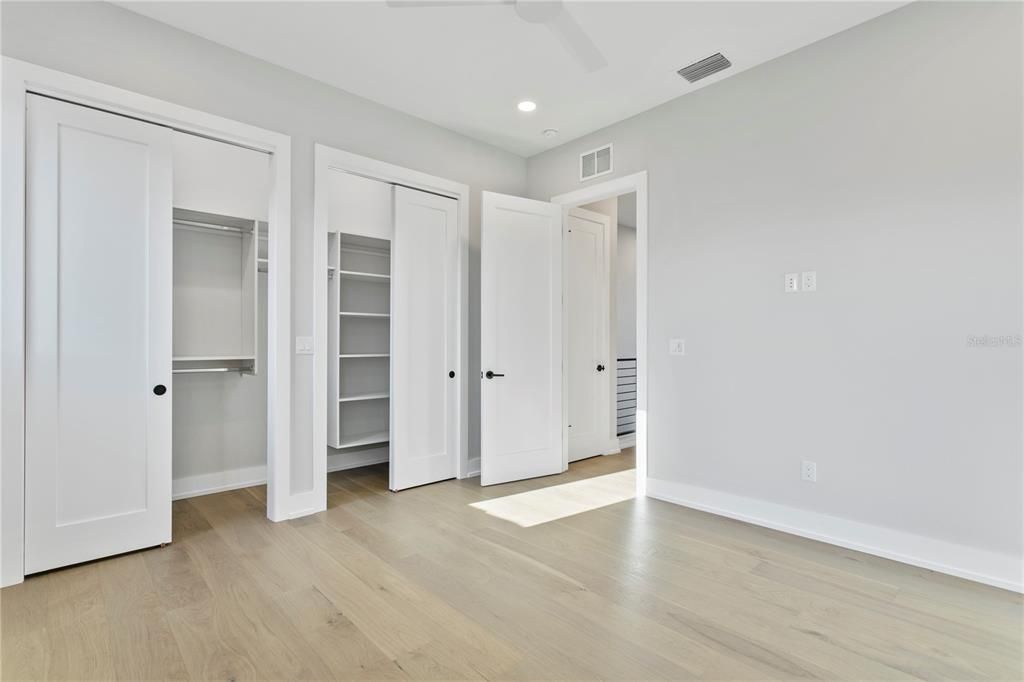 Active With Contract: $4,000 (2 beds, 2 baths, 1679 Square Feet)