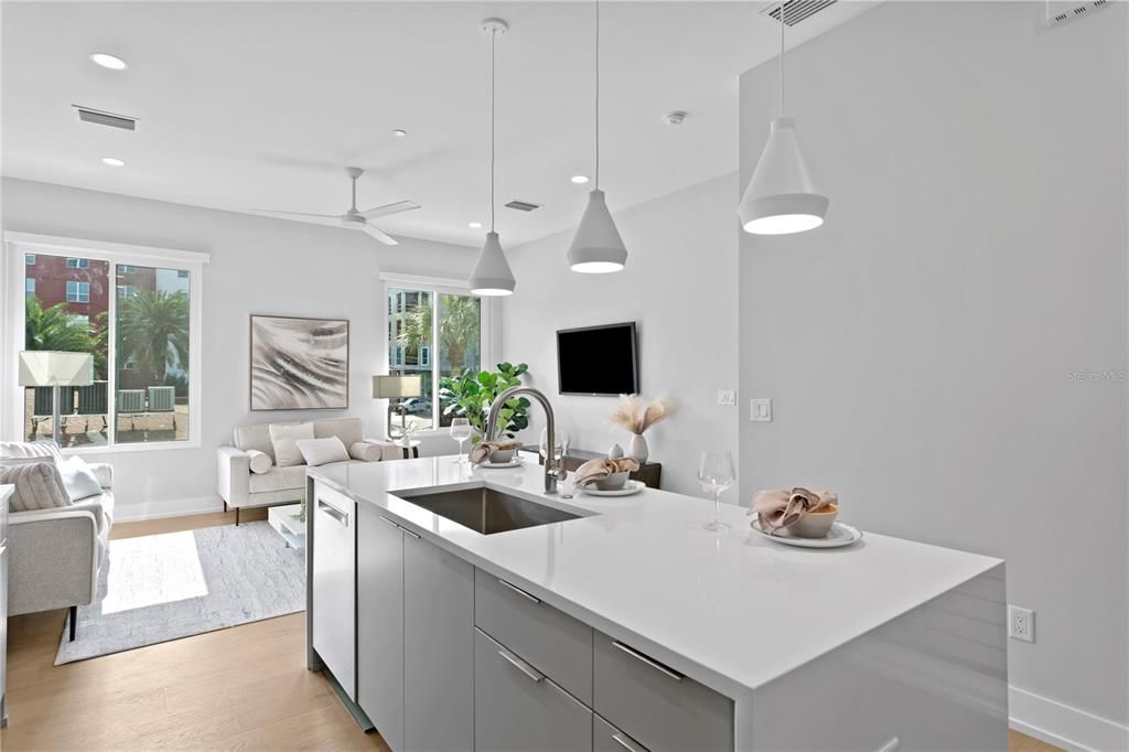Active With Contract: $4,000 (2 beds, 2 baths, 1679 Square Feet)