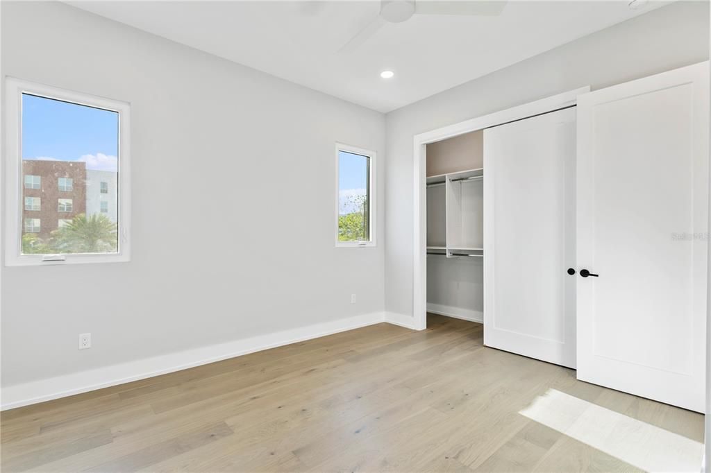 Active With Contract: $4,000 (2 beds, 2 baths, 1679 Square Feet)