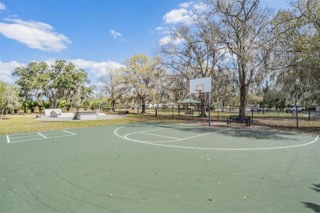 For Rent: $2,400 (2 beds, 2 baths, 1738 Square Feet)