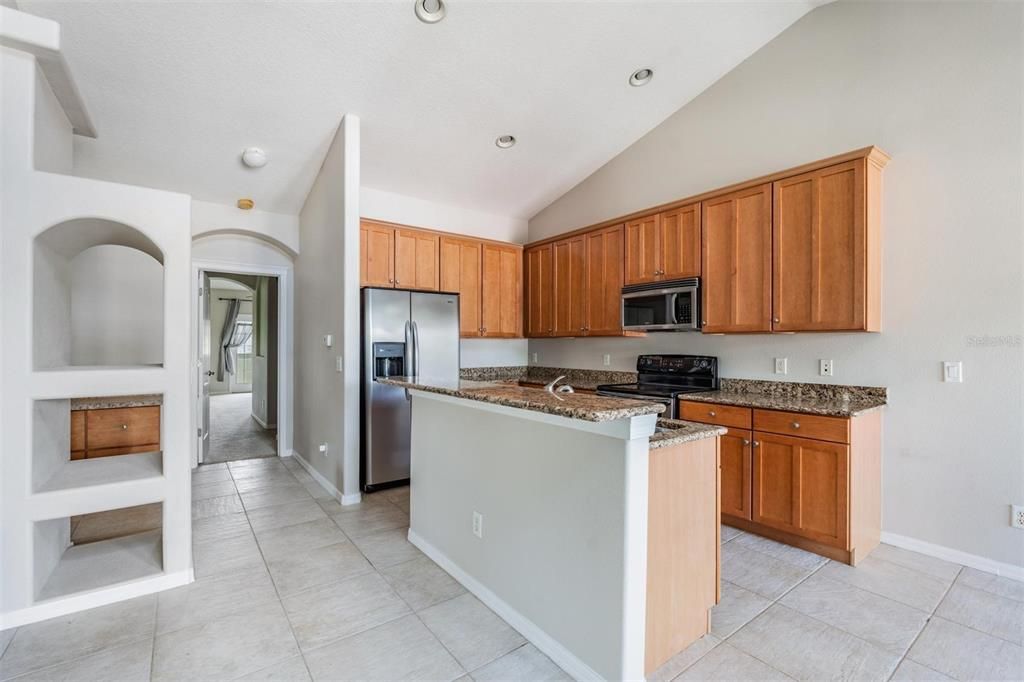 For Rent: $2,400 (2 beds, 2 baths, 1738 Square Feet)