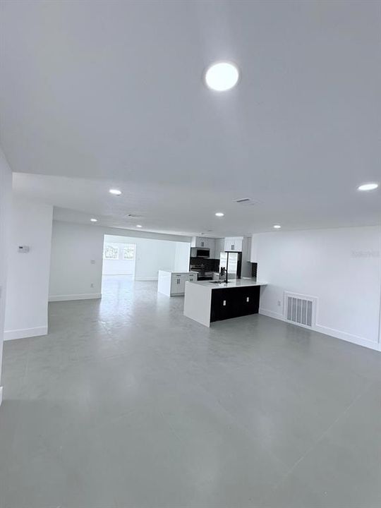 For Rent: $6,250 (3 beds, 2 baths, 1889 Square Feet)