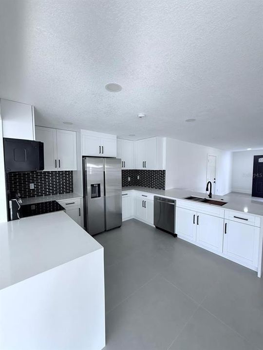 For Rent: $6,250 (3 beds, 2 baths, 1889 Square Feet)