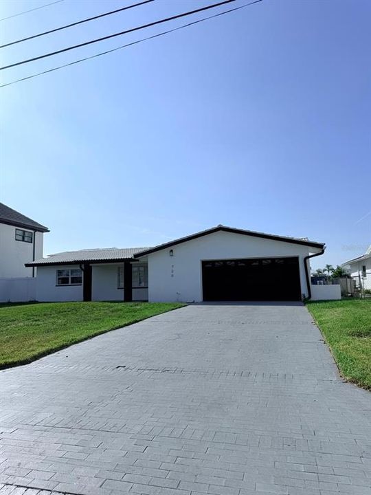 For Rent: $6,250 (3 beds, 2 baths, 1889 Square Feet)