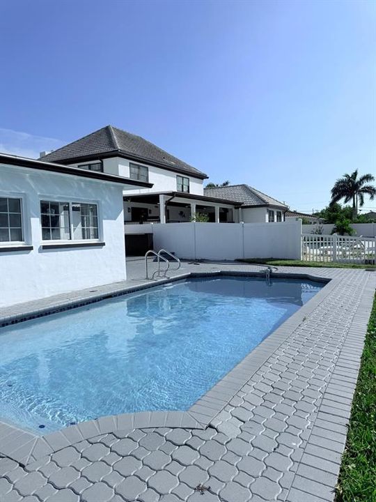 For Rent: $6,250 (3 beds, 2 baths, 1889 Square Feet)