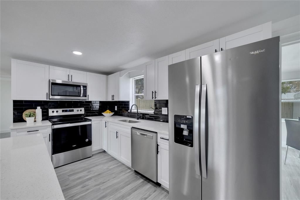 For Rent: $2,200 (3 beds, 2 baths, 1354 Square Feet)