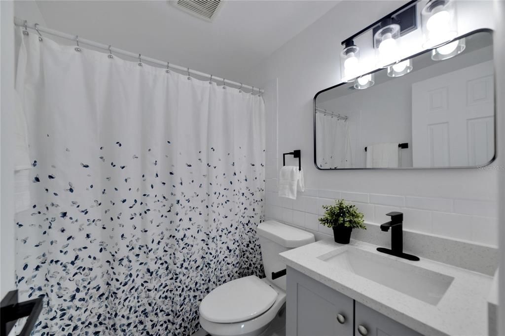 For Rent: $2,200 (3 beds, 2 baths, 1354 Square Feet)