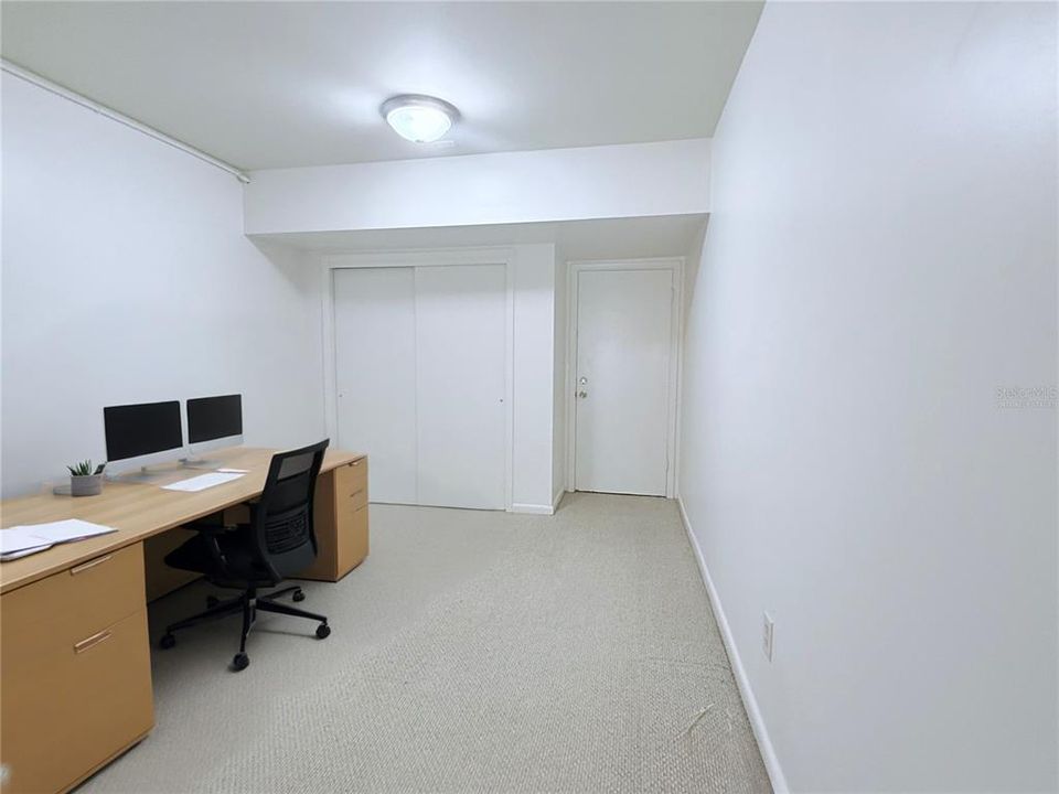 На продажу: $139,900 (2 спален, 1 ванн, 1104 Квадратных фут)