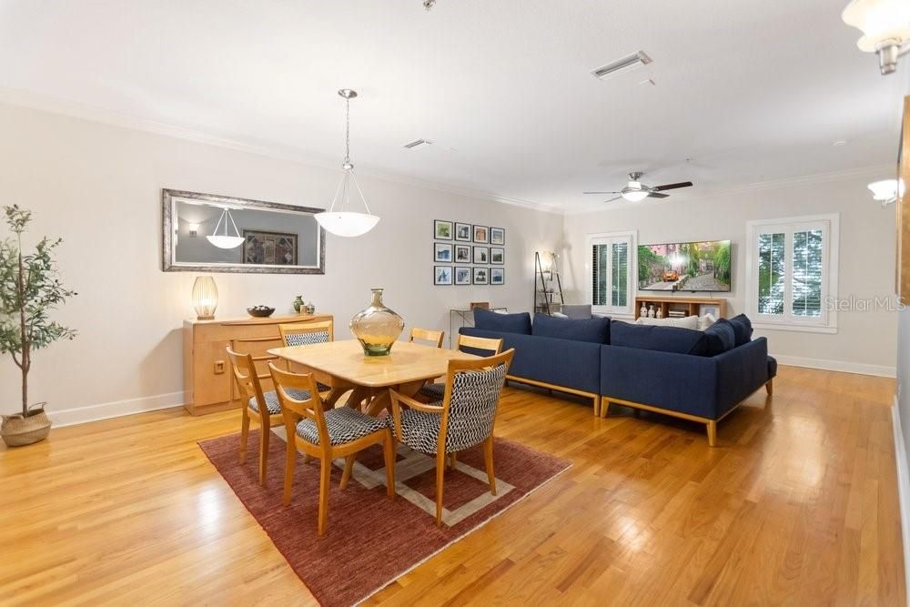 En Venta: $634,999 (3 camas, 3 baños, 2534 Pies cuadrados)