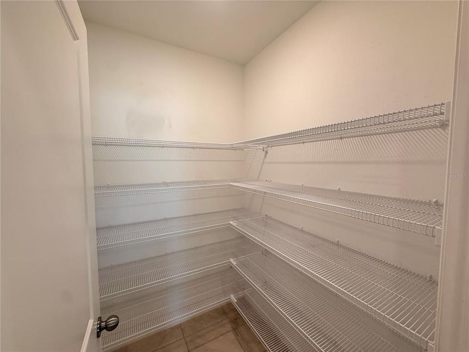 В аренду: $3,100 (5 спален, 2 ванн, 2415 Квадратных фут)