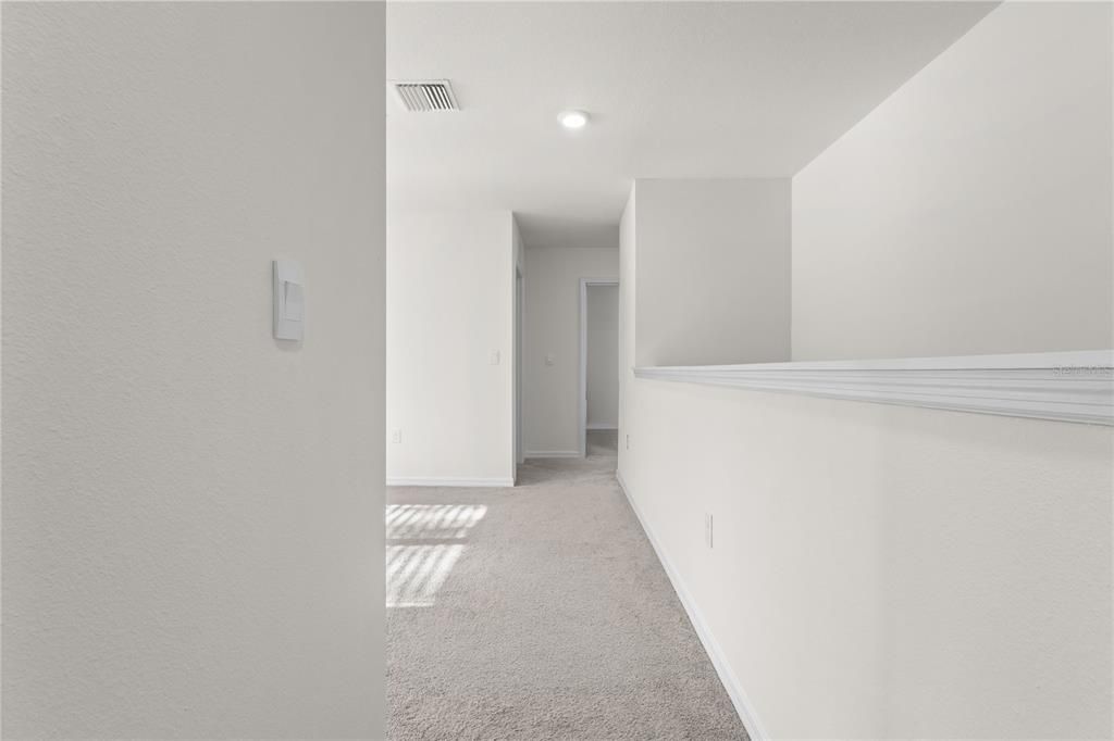 For Sale: $350,000 (5 beds, 3 baths, 2556 Square Feet)