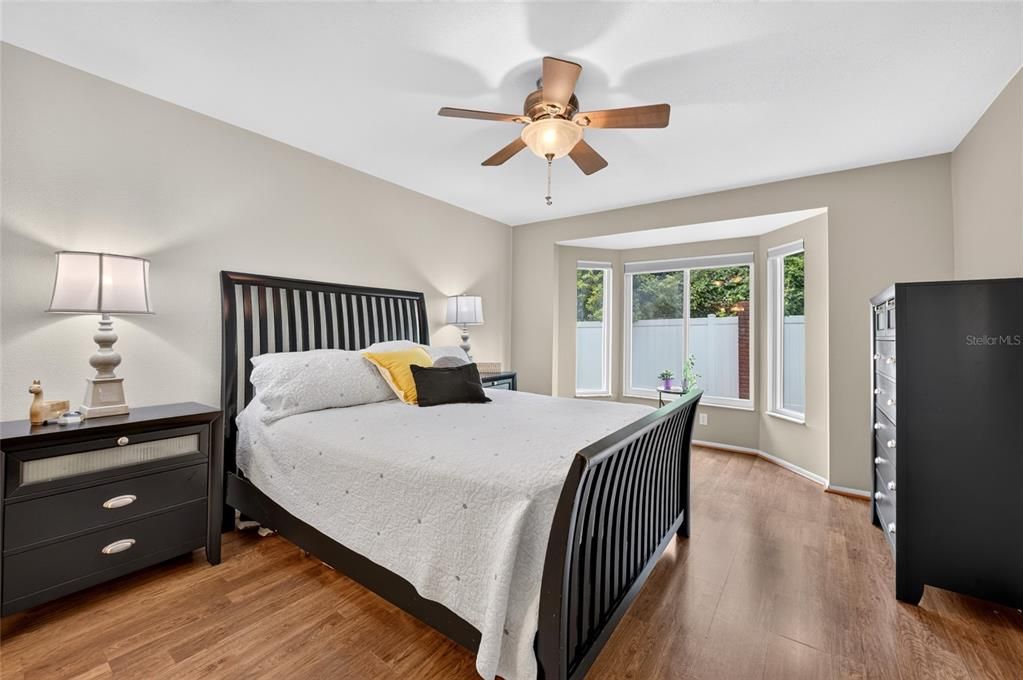 For Sale: $274,900 (2 beds, 2 baths, 1485 Square Feet)
