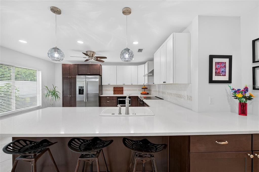 For Sale: $274,900 (2 beds, 2 baths, 1485 Square Feet)