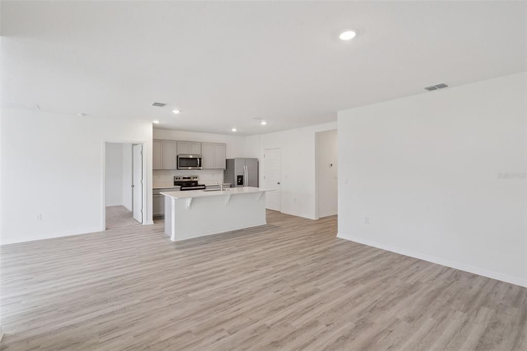 En Venta: $348,990 (3 camas, 2 baños, 1672 Pies cuadrados)