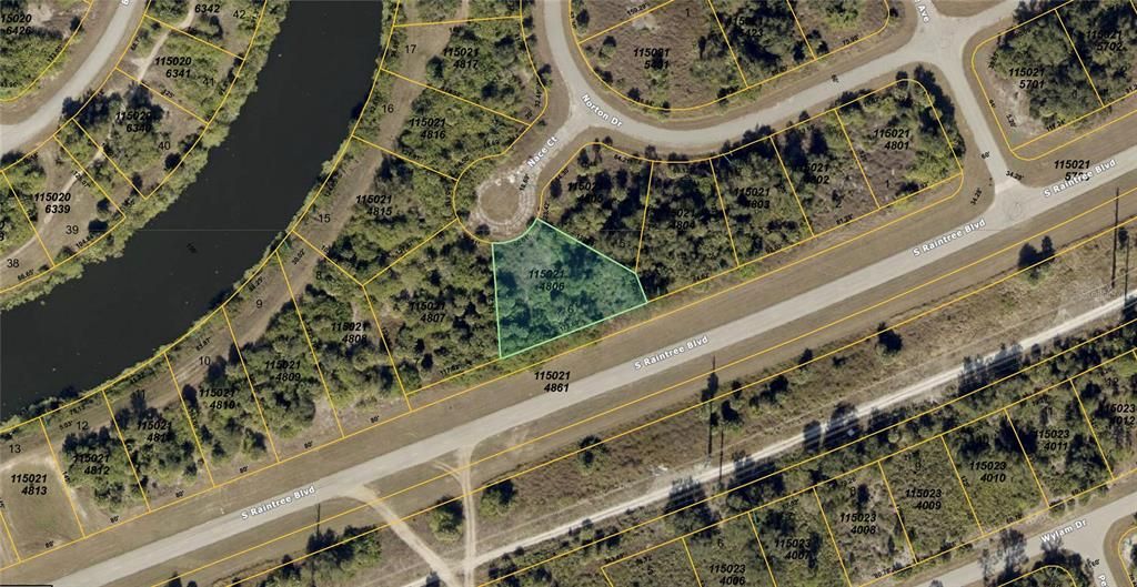 En Venta: $24,000 (0.39 acres)