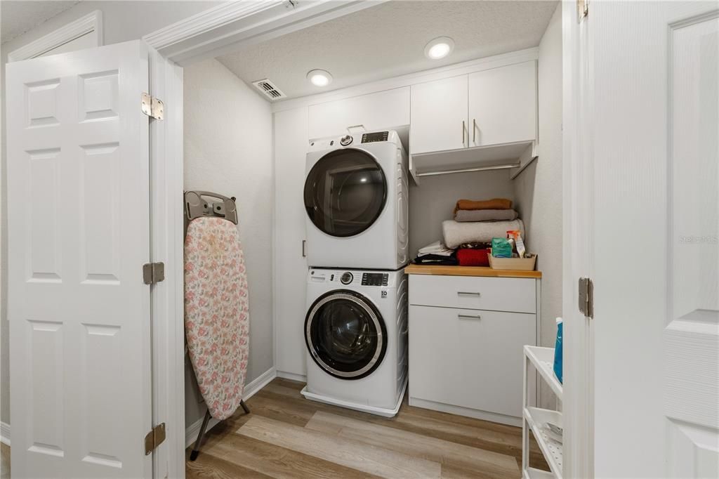 В аренду: $2,800 (4 спален, 2 ванн, 2107 Квадратных фут)